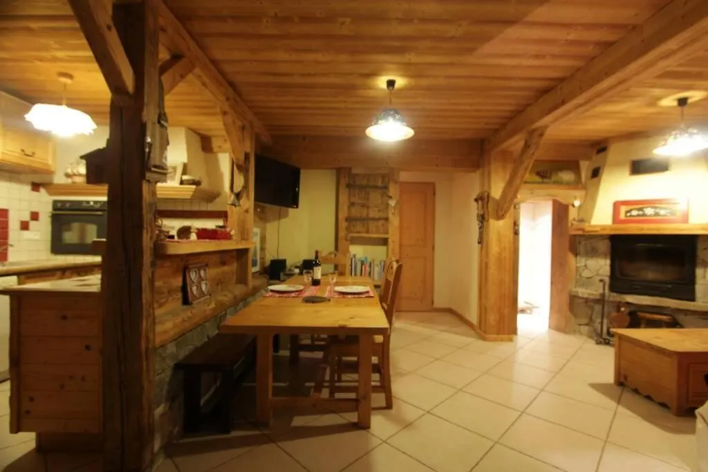 Appartement Cozy Dans Chalet 6 Pers Voiture 4 Roues Motrice A Dispo Clusaz Apartament